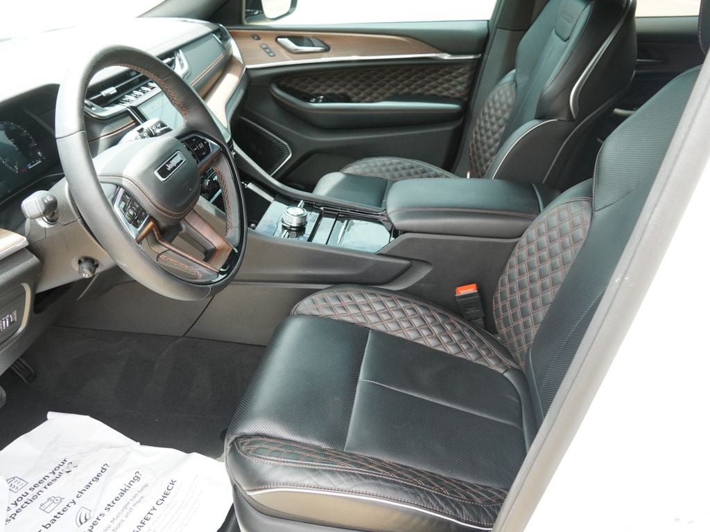 2025 Jeep Grand Cherokee Summit