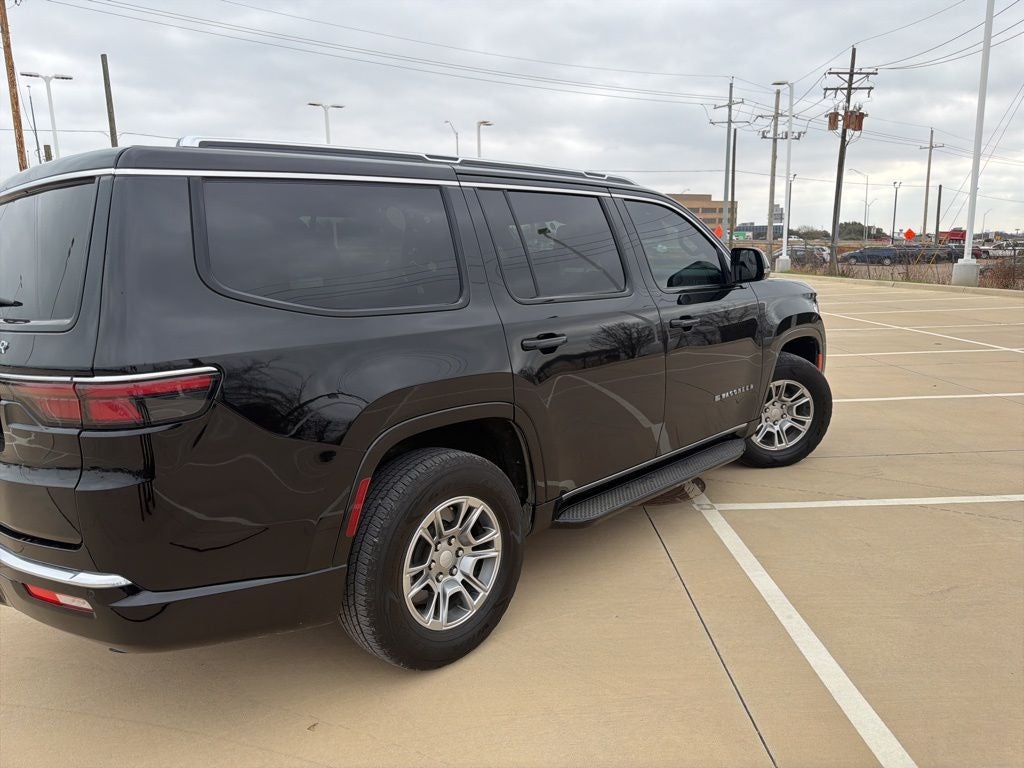 2023 Jeep Wagoneer Base