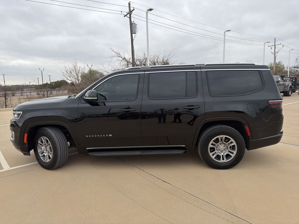 2023 Jeep Wagoneer Base