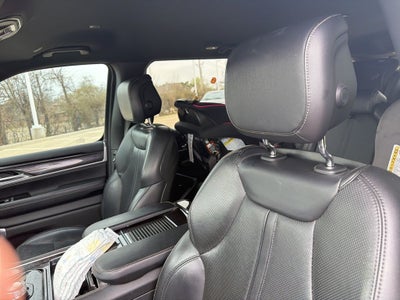 2023 Jeep Wagoneer Base