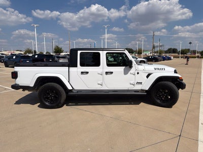 2022 Jeep Gladiator Willys