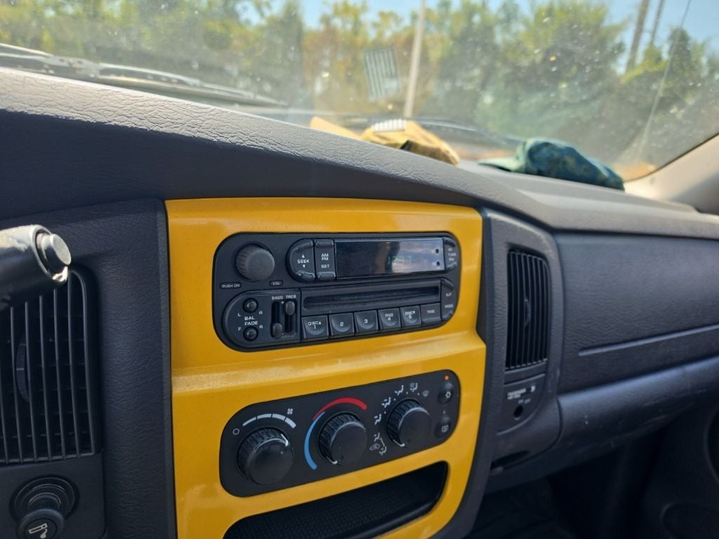 2004 Dodge Ram 1500 SLT