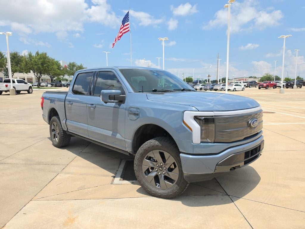 2023 Ford F-150 Lightning Lariat