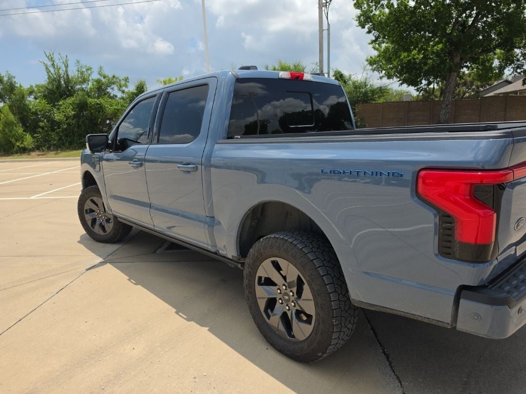 2023 Ford F-150 Lightning Lariat