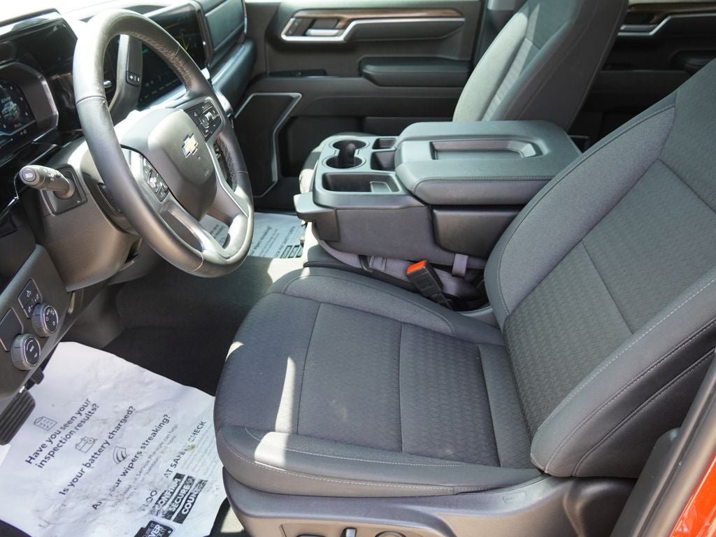 2025 Chevrolet Silverado 1500 LT