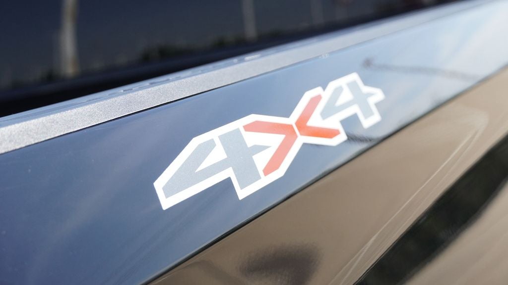 2022 Chevrolet Silverado 1500 RST - Photo 11