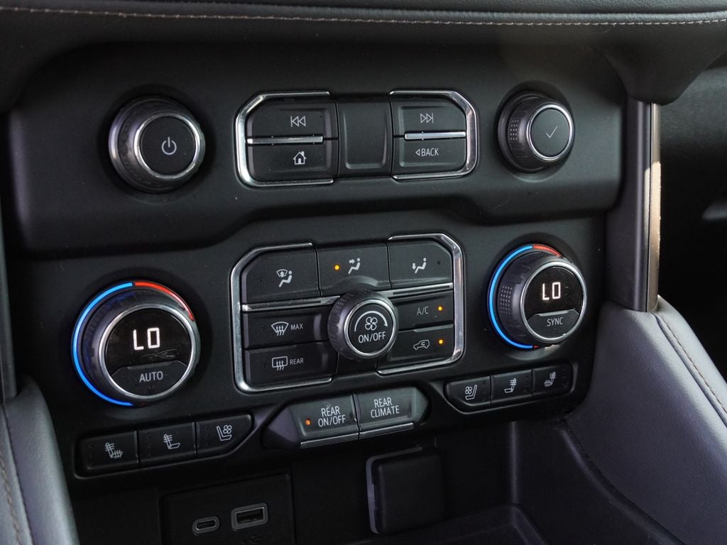 2021 Chevrolet Suburban High Country