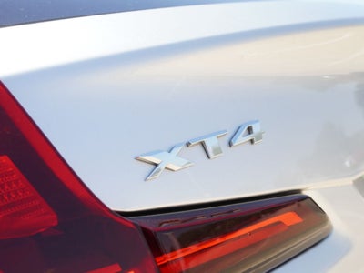 2022 Cadillac XT4 Premium Luxury