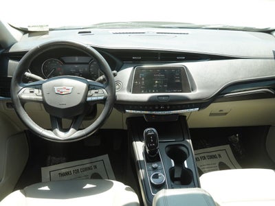 2022 Cadillac XT4 Premium Luxury