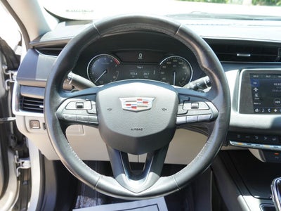 2022 Cadillac XT4 Premium Luxury