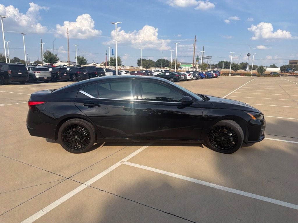2025 Nissan Altima 2.5 SR