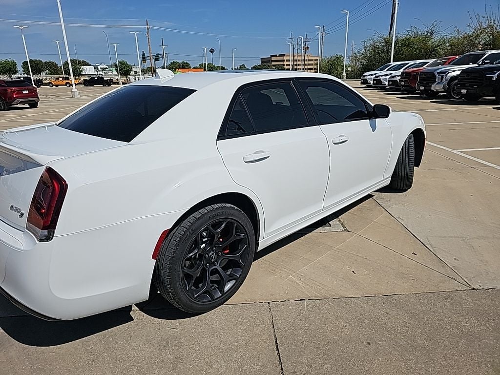 2019 Chrysler 300 S