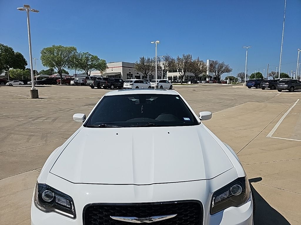 2019 Chrysler 300 S