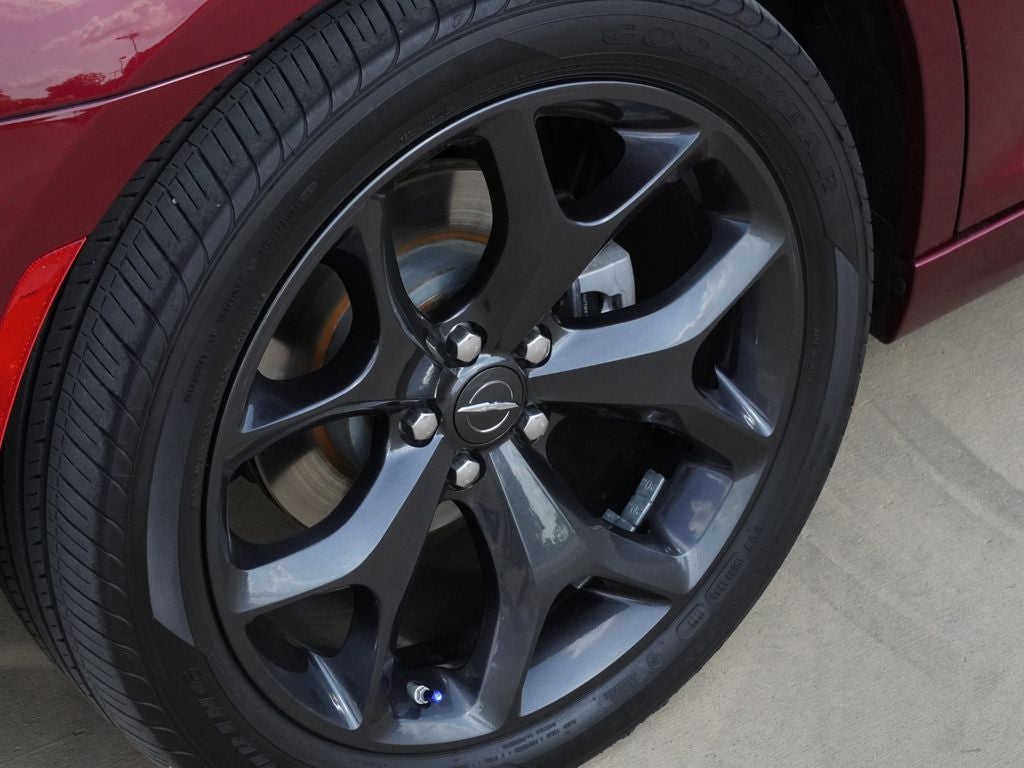 2023 Chrysler 300 S