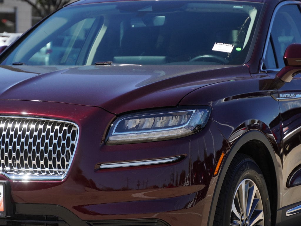 2022 Lincoln Nautilus Standard