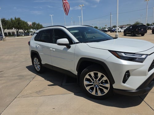 2025 Toyota RAV4 XLE Premium