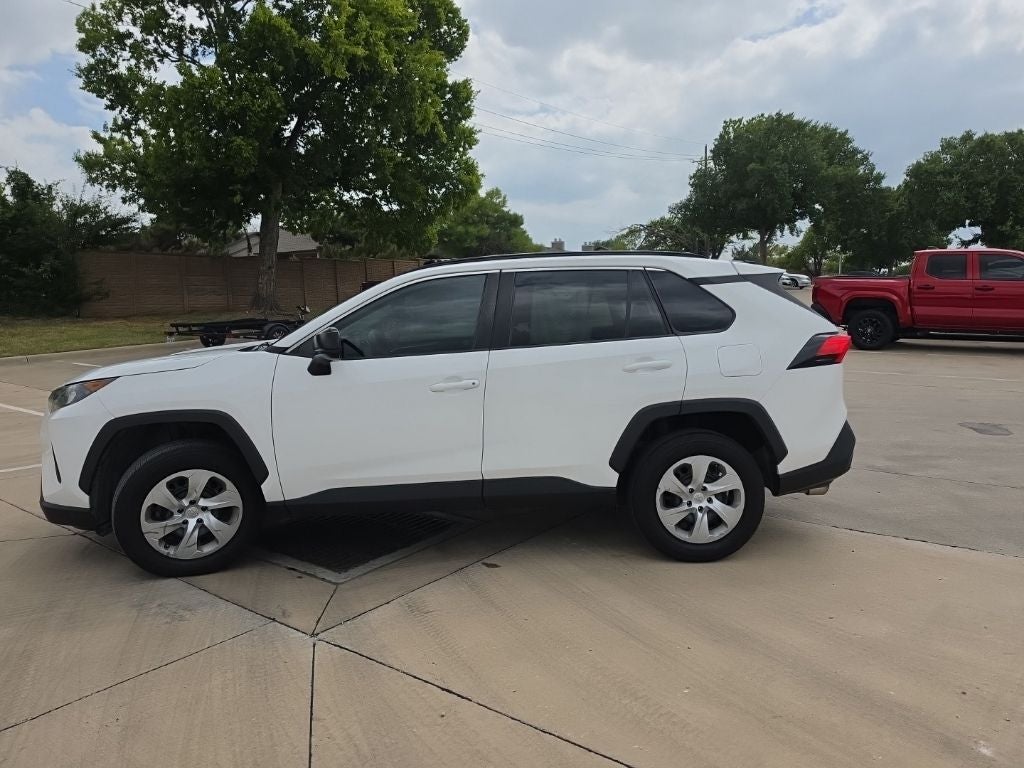 2019 Toyota RAV4 LE