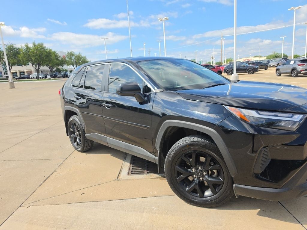 2024 Toyota RAV4 LE