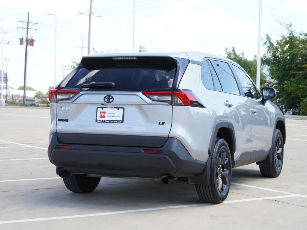 2024 Toyota RAV4 LE