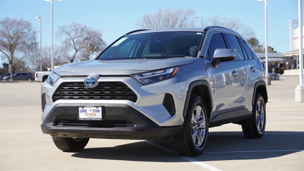 2022 Toyota RAV4 Hybrid XLE