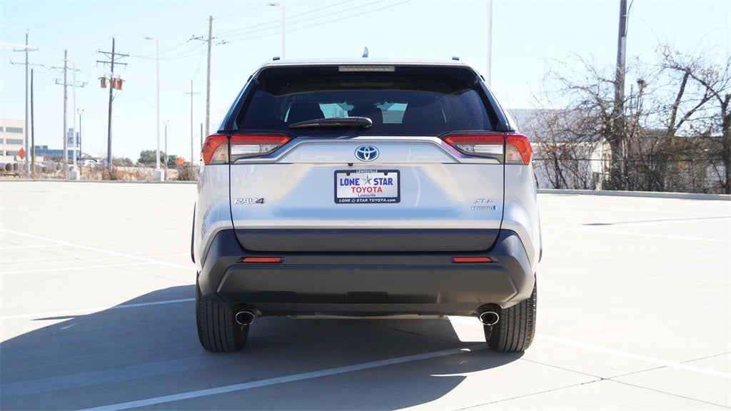 2022 Toyota RAV4 Hybrid XLE