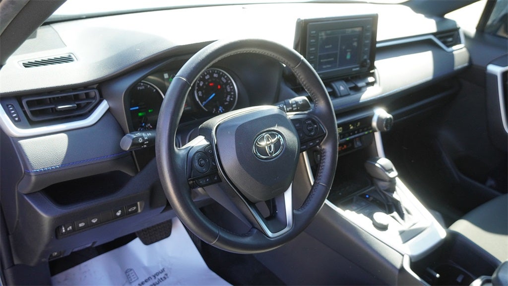 2022 Toyota RAV4 Hybrid SE