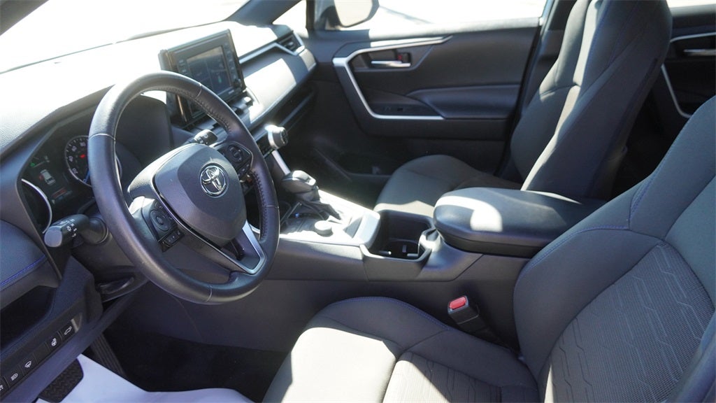 2022 Toyota RAV4 Hybrid SE