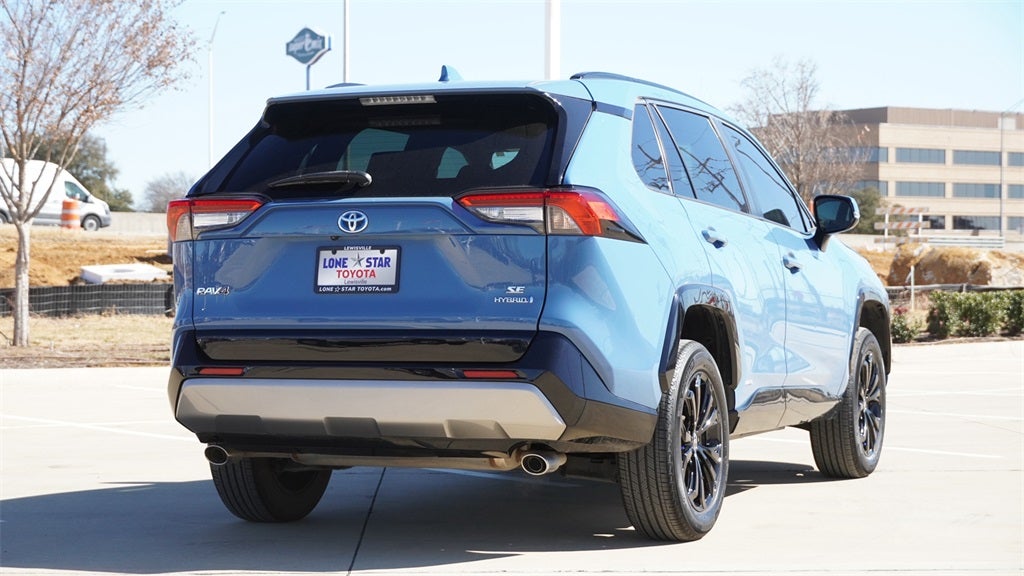2022 Toyota RAV4 Hybrid SE