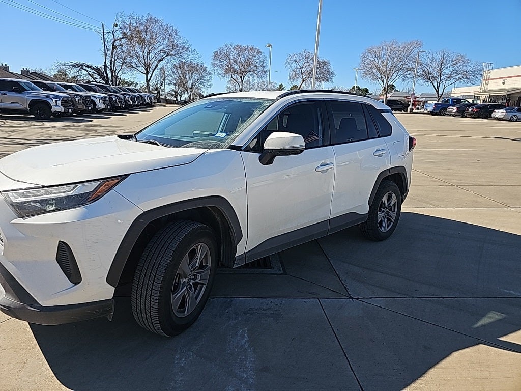 2022 Toyota RAV4 XLE