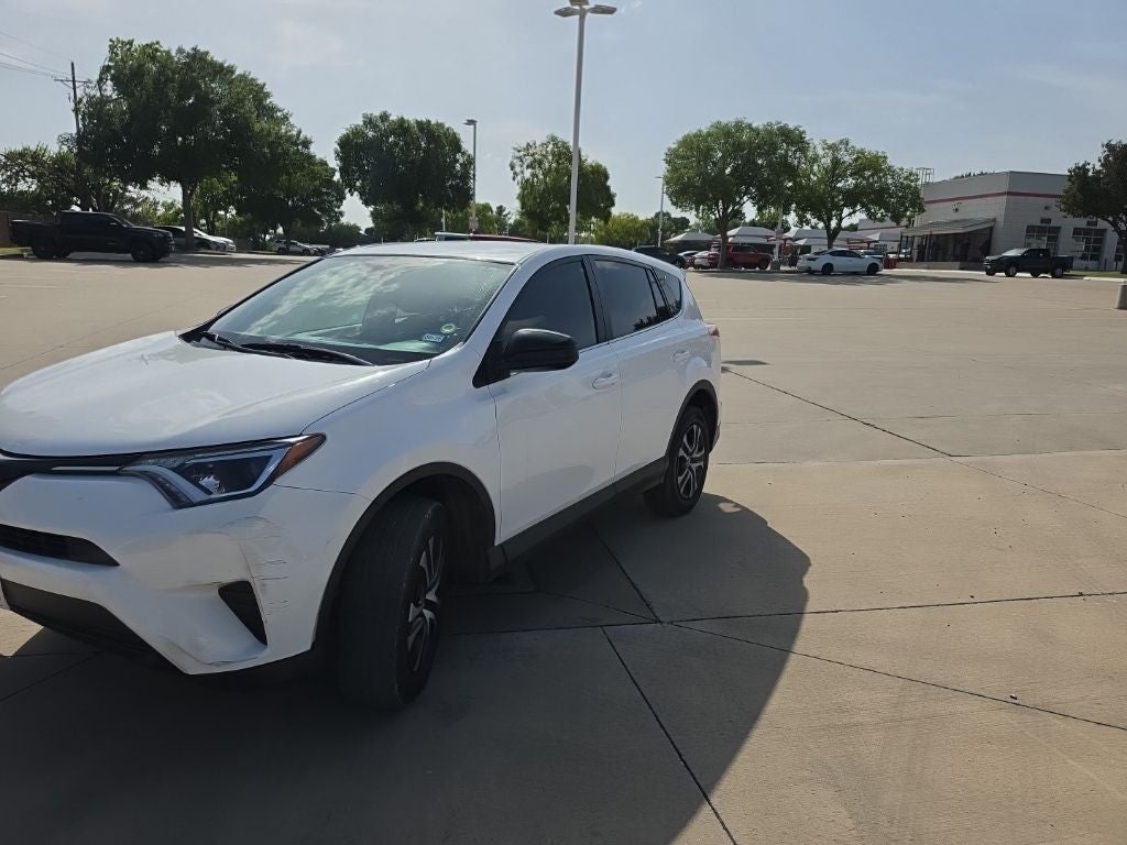 2018 Toyota RAV4 LE
