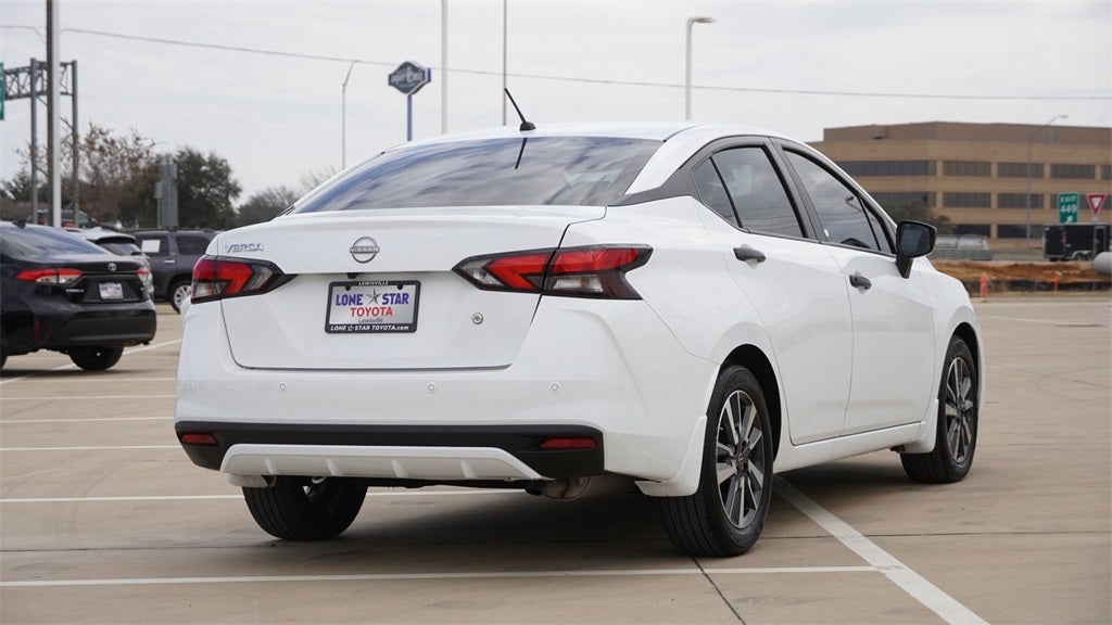 2025 Nissan Versa 1.6 S