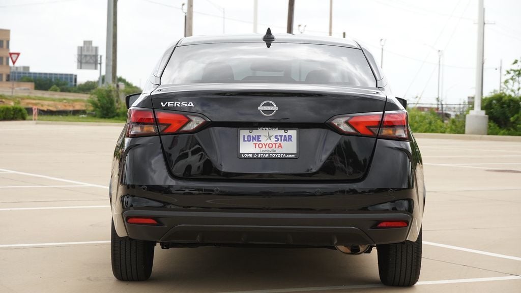 2025 Nissan Versa 1.6 SV
