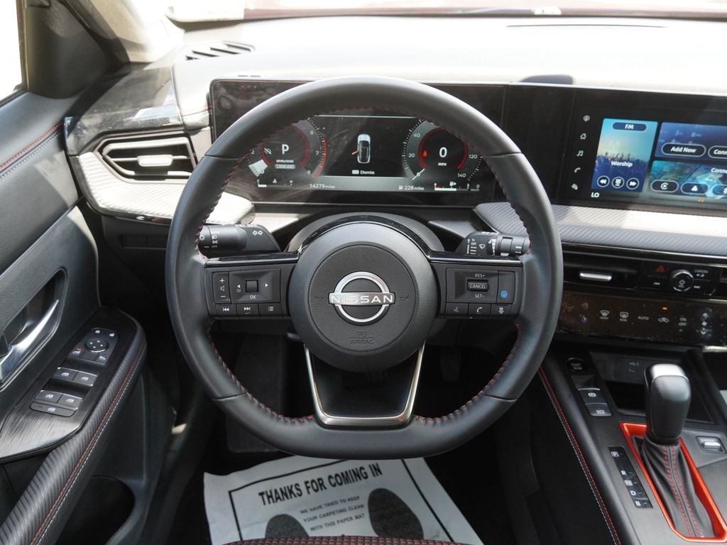 2025 Nissan Kicks SR