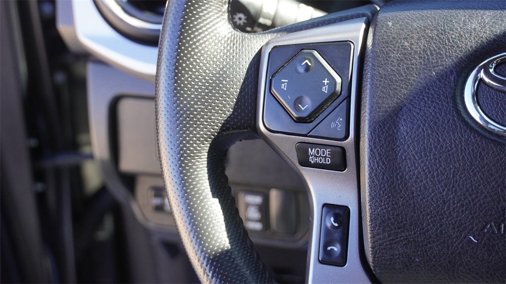 2022 Toyota Tacoma Limited V6