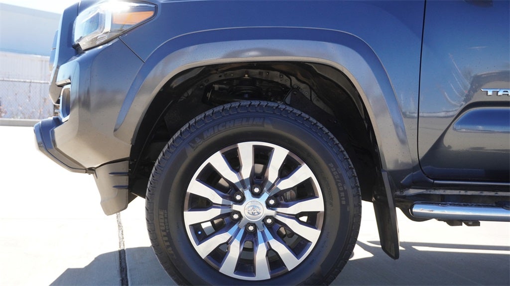 2022 Toyota Tacoma Limited V6