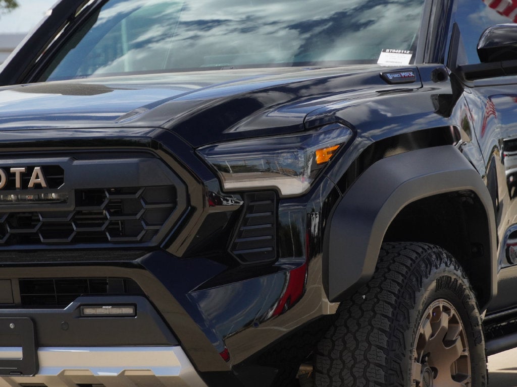 2025 Toyota Tacoma Hybrid Trailhunter