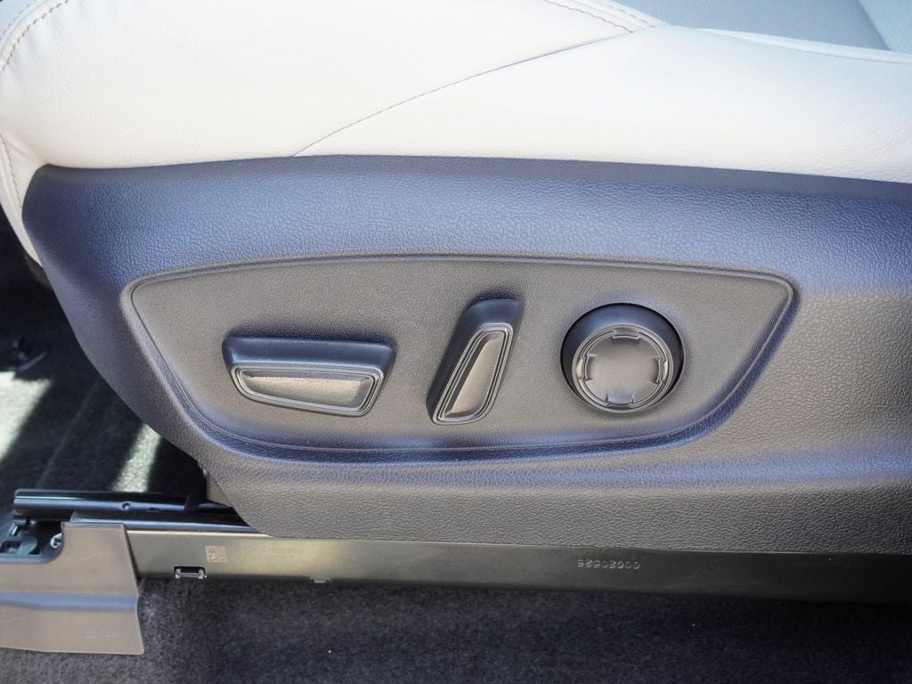 2026 Toyota Tacoma Hybrid Limited
