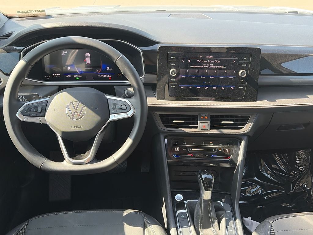 2025 Volkswagen Taos 1.5T SE Black