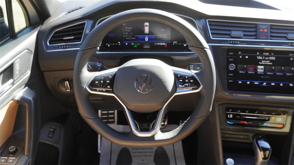 2024 Volkswagen Tiguan 2.0T SE R-Line Black