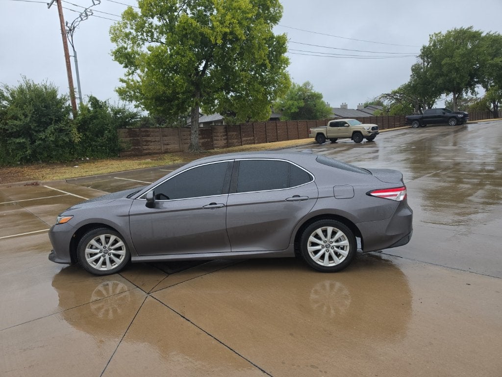 2019 Toyota Camry LE