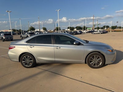 2017 Toyota Camry SE