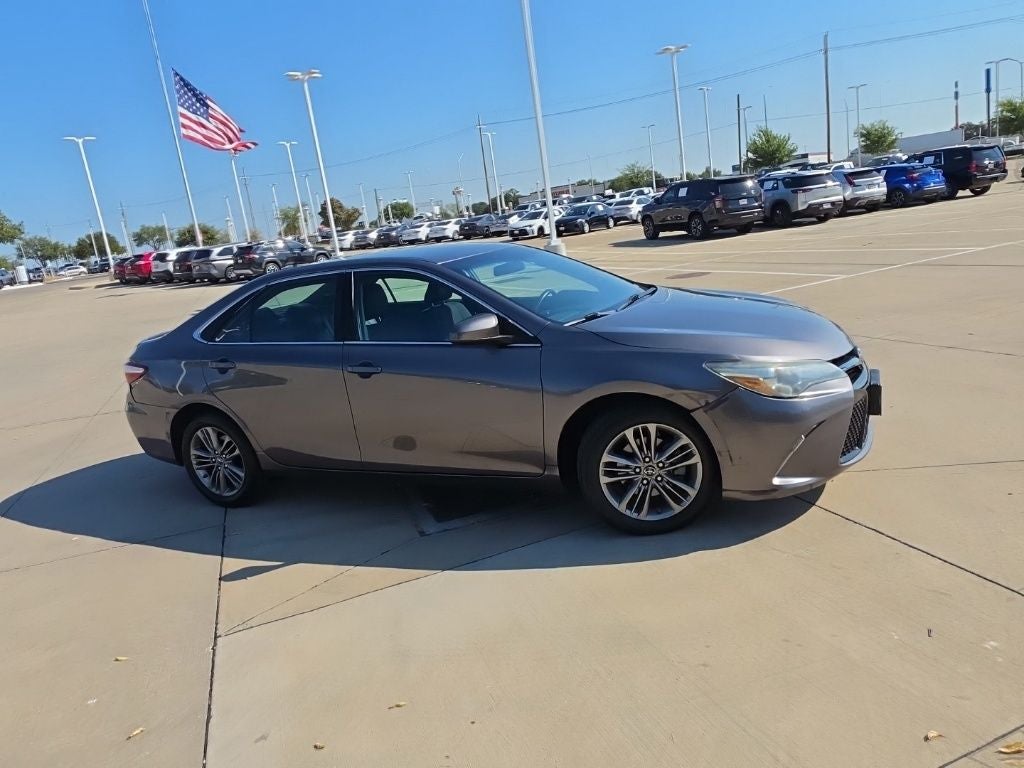 2016 Toyota Camry SE
