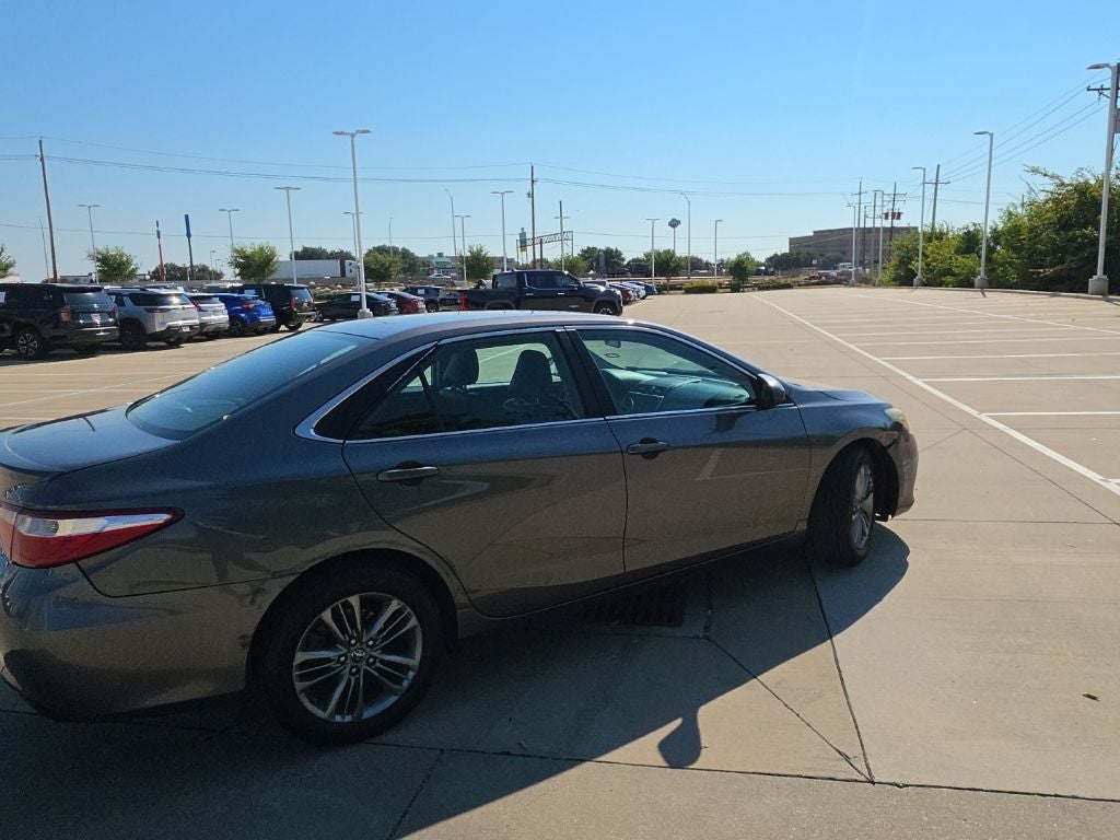 2016 Toyota Camry SE