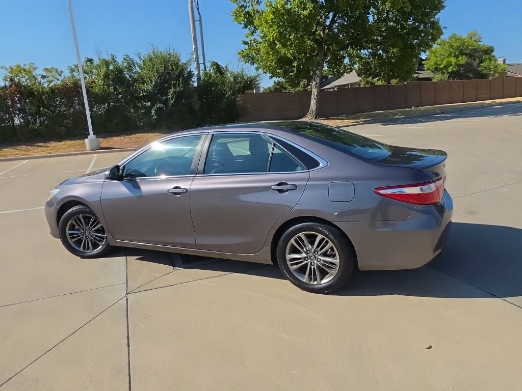 2016 Toyota Camry SE