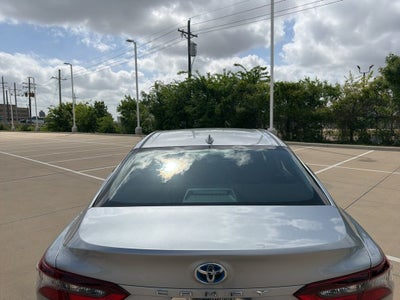 2021 Toyota Camry Hybrid LE