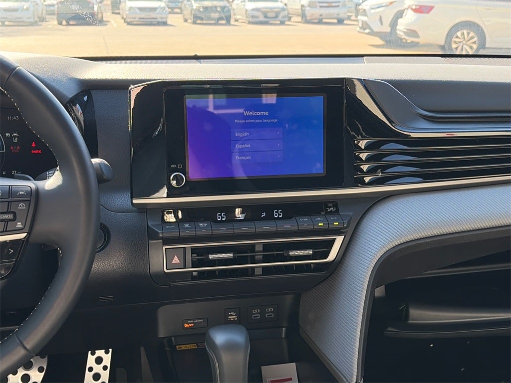 2025 Toyota Camry SE