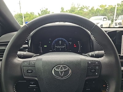 2025 Toyota Camry SE