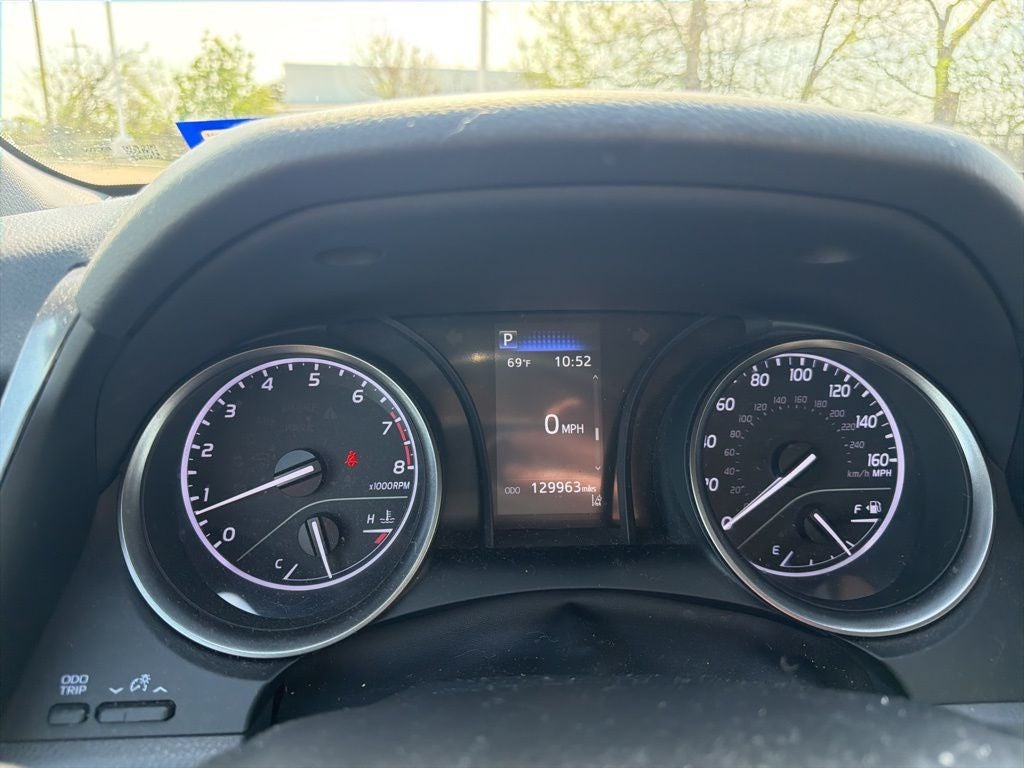 2022 Toyota Camry SE