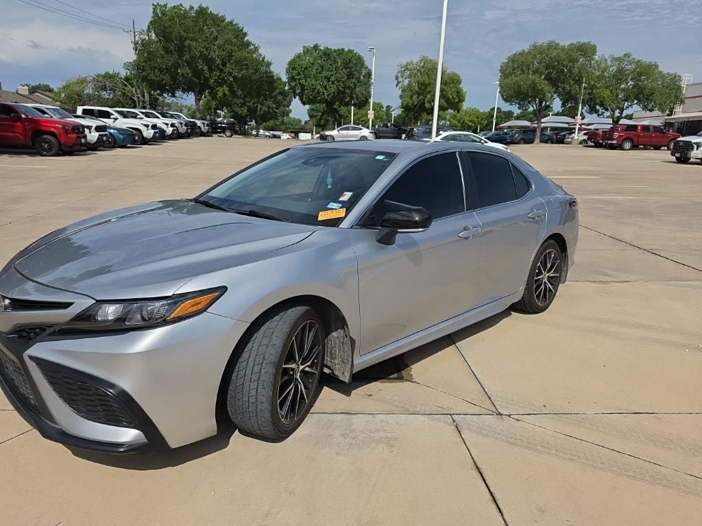 2024 Toyota Camry SE
