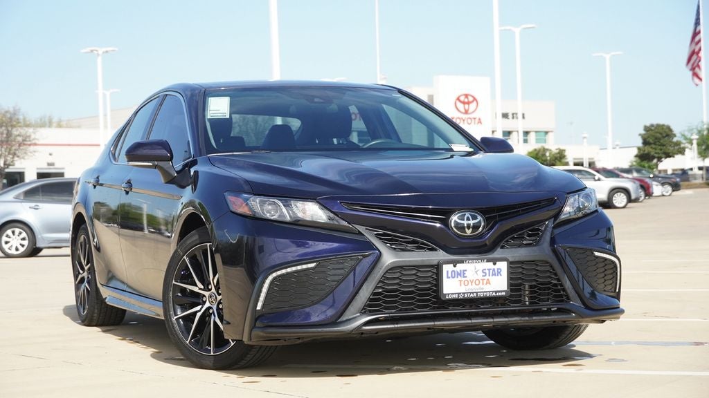 2022 Toyota Camry SE